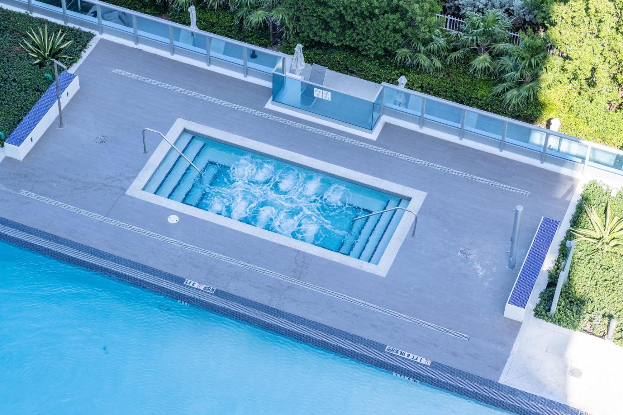 Bluebird Suites Monte Carlo Miami Beach Rum bild